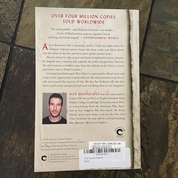 The Silent Patient- by Alex Michelides - Picture 2 of 3